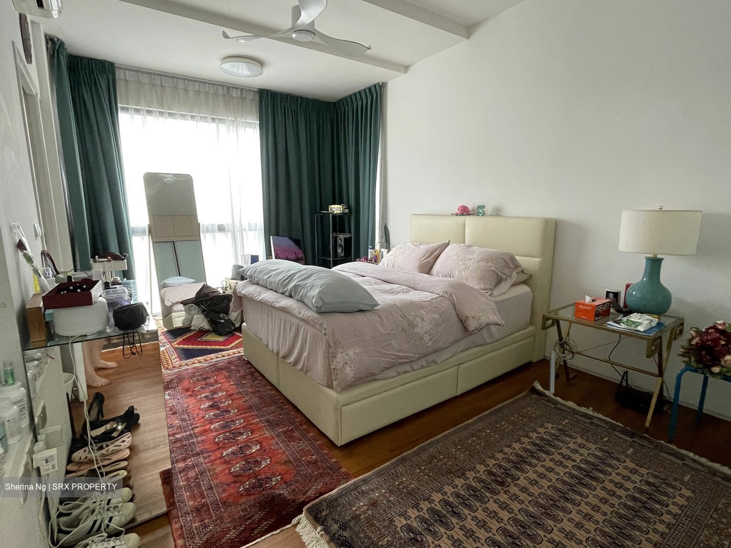 Charlton 27 (D19), Terrace #393385431